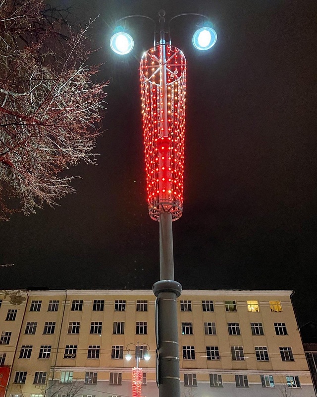 Праздничная подсветка улиц Екатеринбурга
